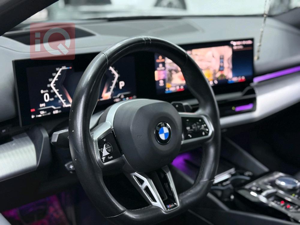 بی ئێم دەبڵیو سیریەس 5